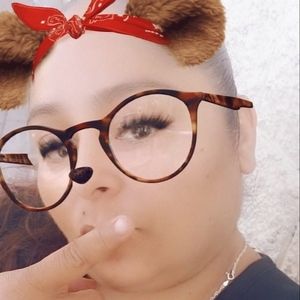 Meet your Posher, Melaniie